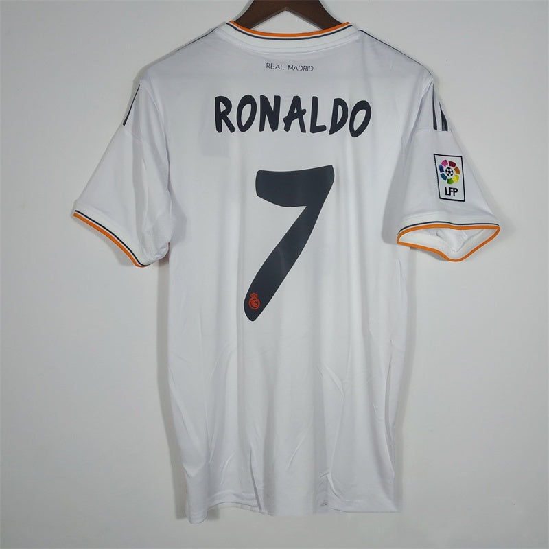 Real Madrid 2013-14 Local