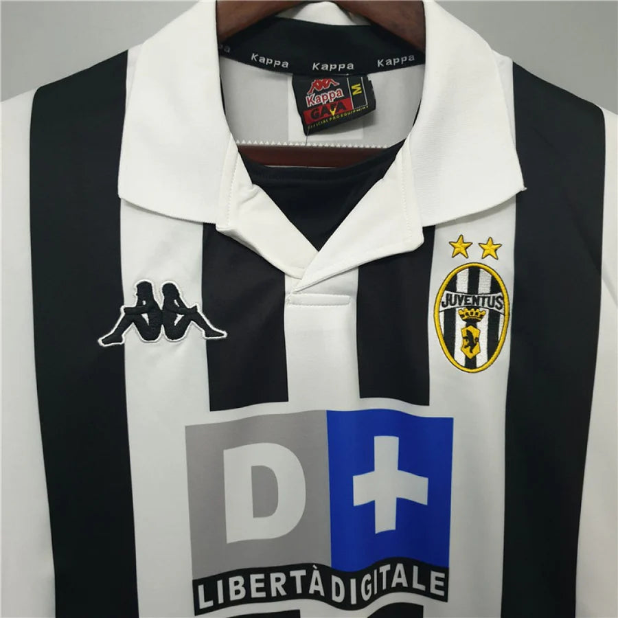 Juventus 1999-00 Local